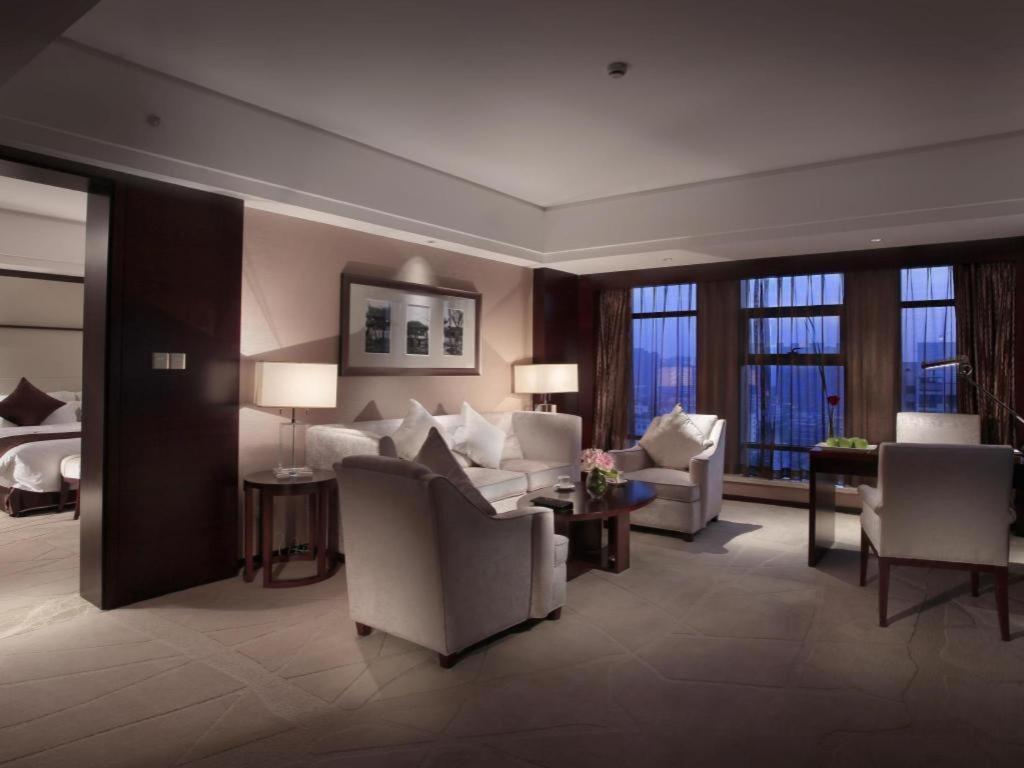 White Swan Hotel Чанша Экстерьер фото