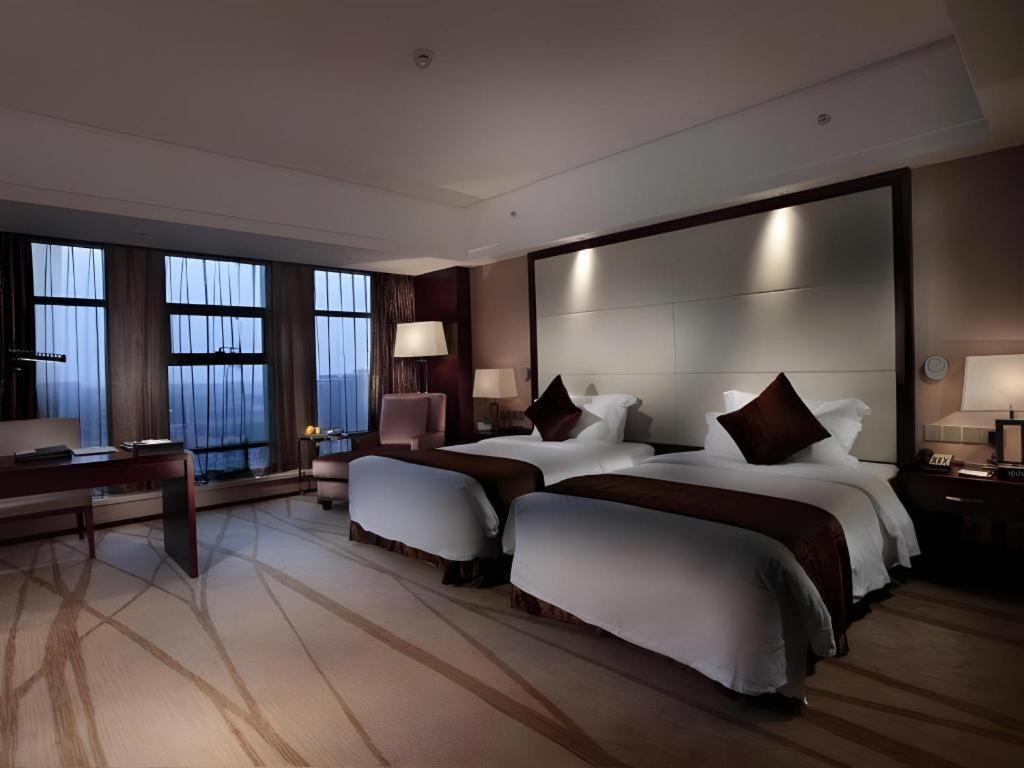 White Swan Hotel Чанша Экстерьер фото